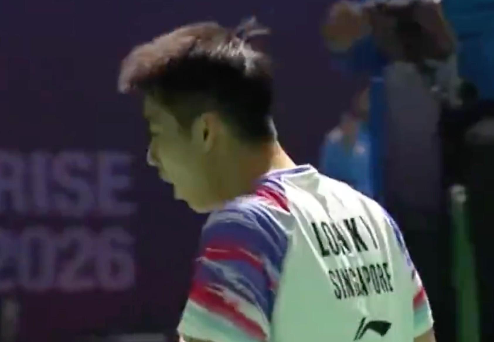 又来！印度羽毛球赛因场地落鸟粪中断，本土选手淡定自若、对手直接干呕